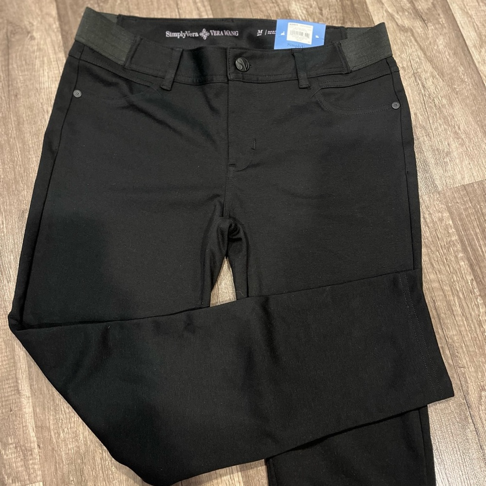 Simply Vera Vera Wang Jeggings. Skinny fit size M short